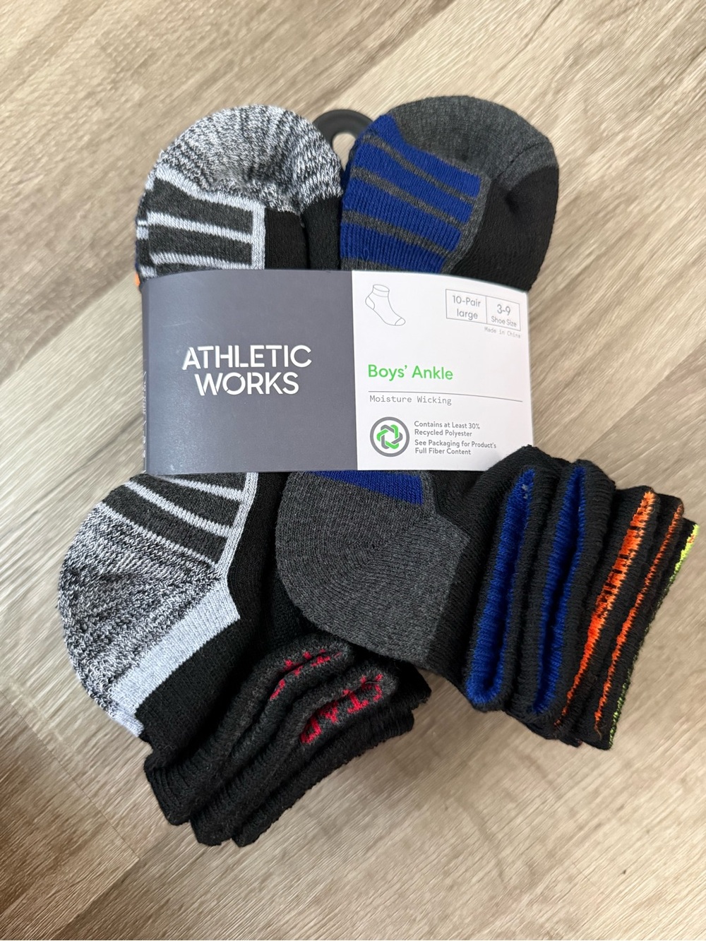 Atlétic Wor Boys' Ankle Socks - Black with Gray, Blue & Orange Accents (10-Pack)